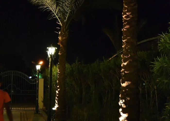 Garden Apartmanhotel 3*